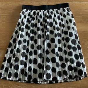 Pleated Skirt by metrowear